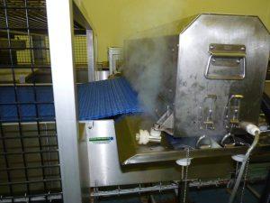 Interlock belt cleaning